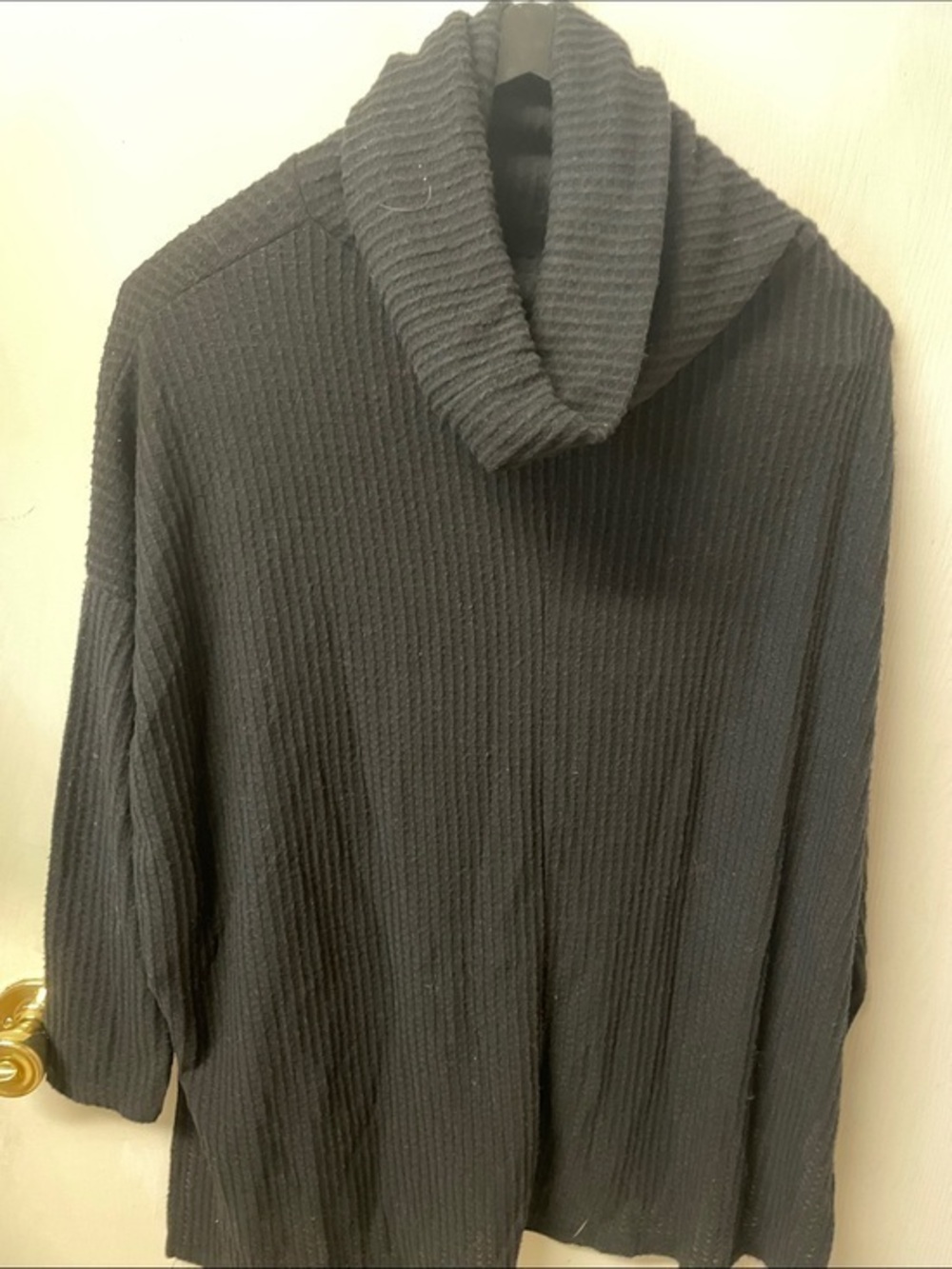 Zenana Outfitters Black Ribbed Turtleneck Pullover